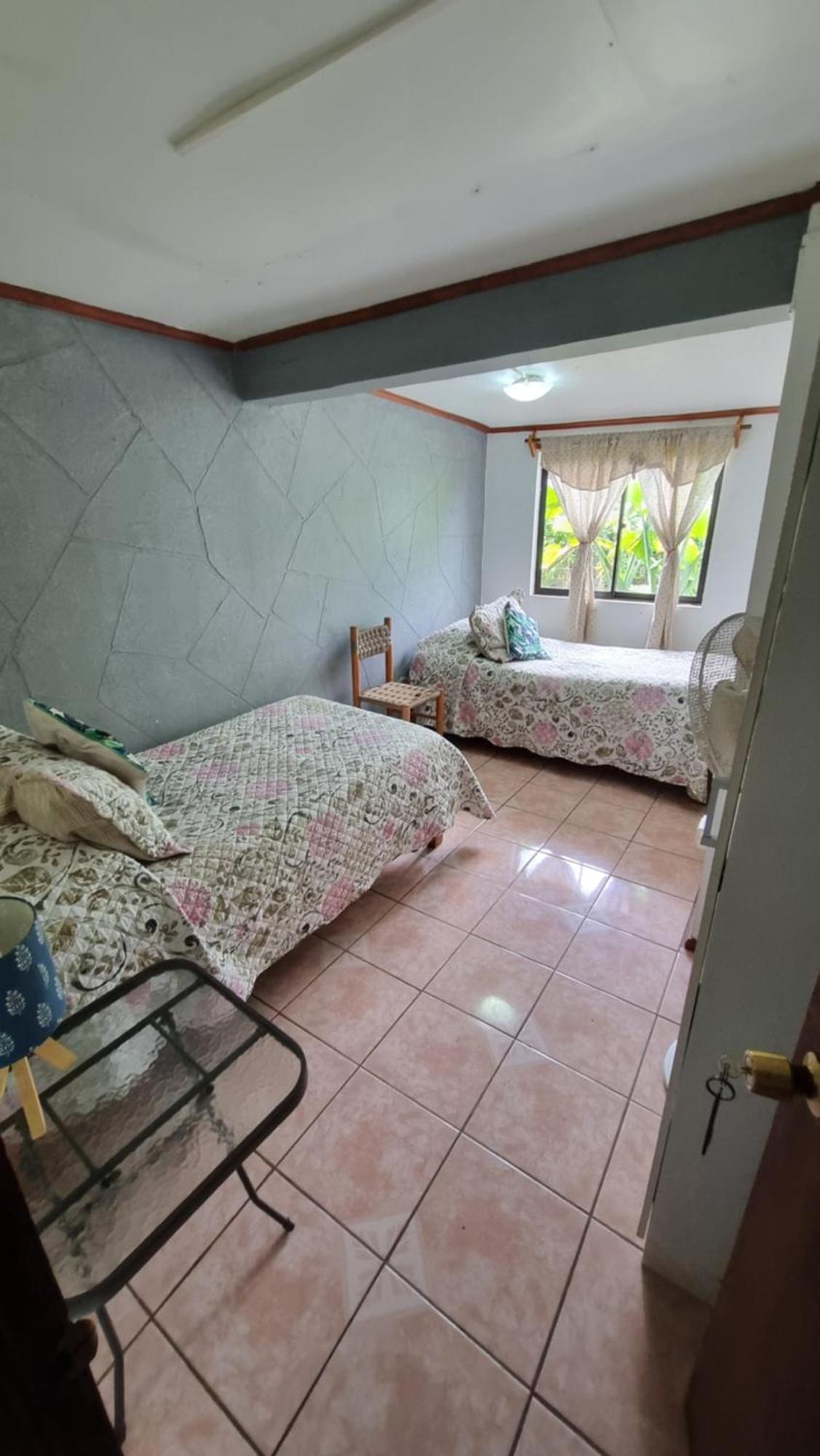 Hostal Vieroto Χάνγκα Ρόα Εξωτερικό φωτογραφία
